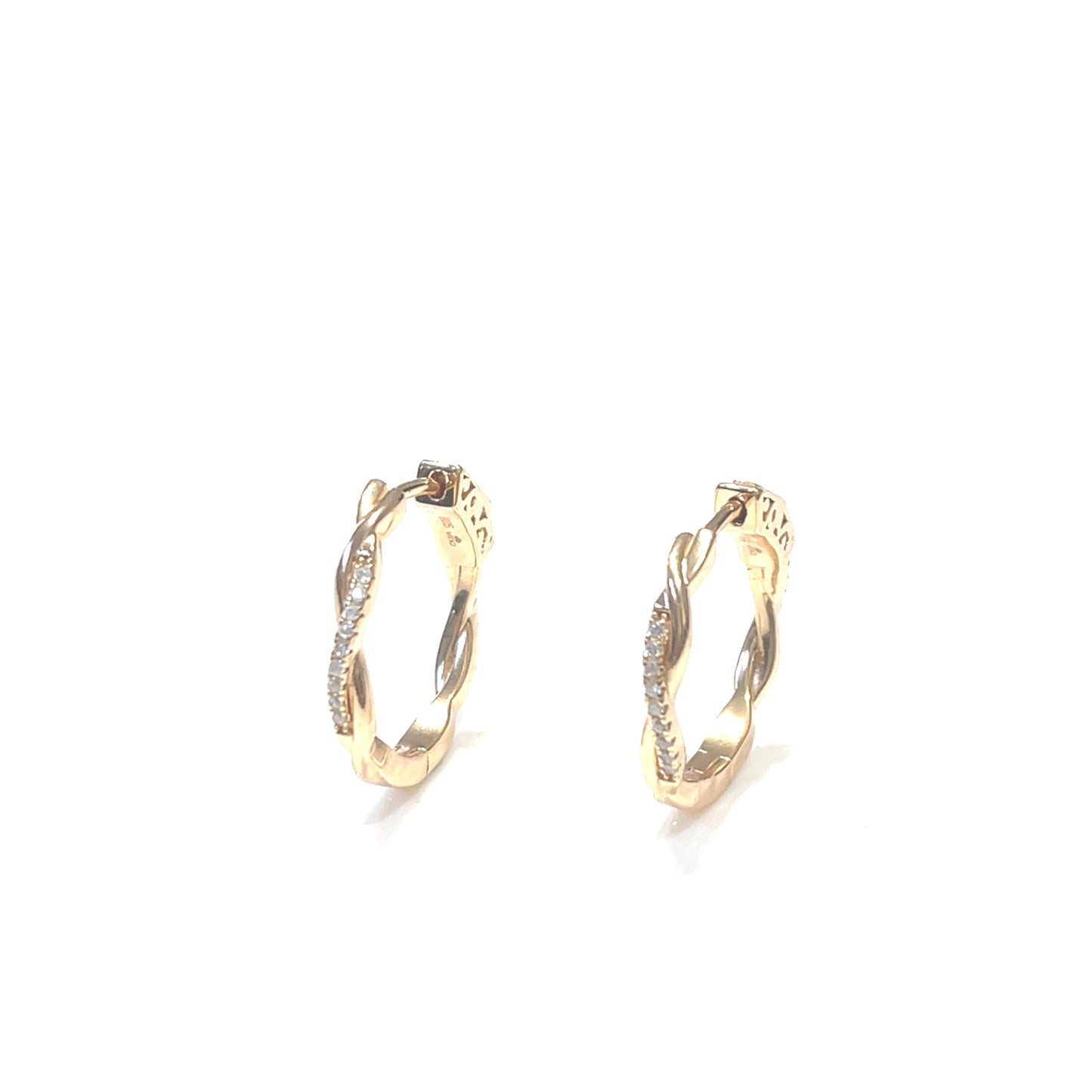 🔄 Twisted Hoop Earrings with Dual Texture