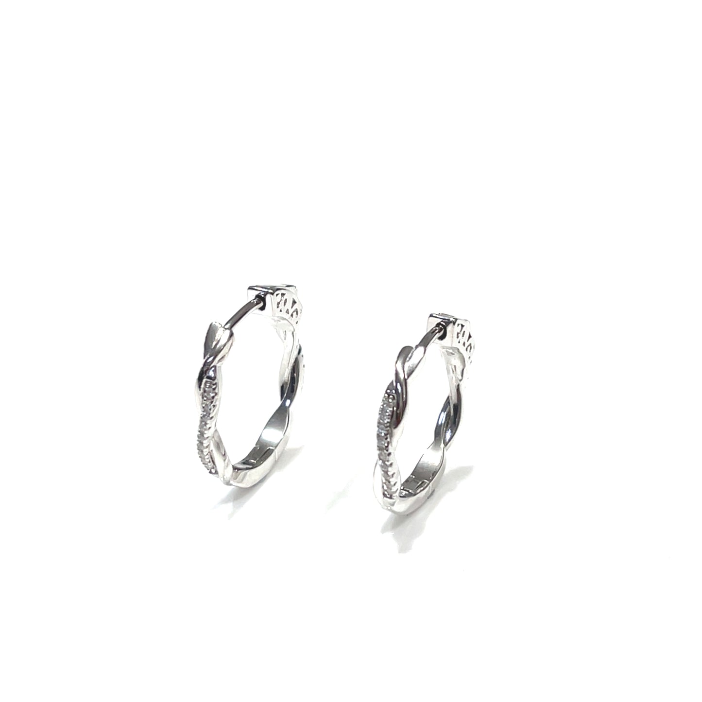 🔄 Twisted Hoop Earrings with Dual Texture
