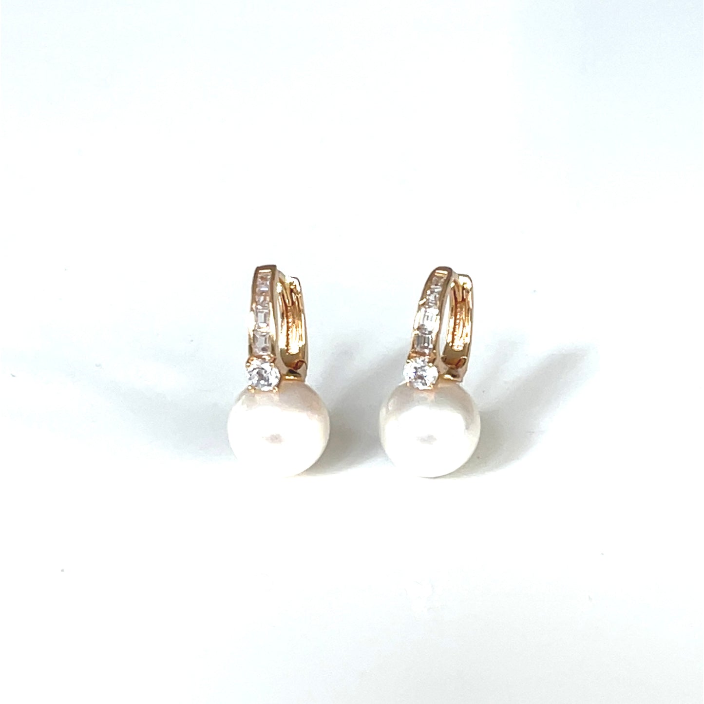 Modern Pearl Glow Earrings – Sterling Silver
