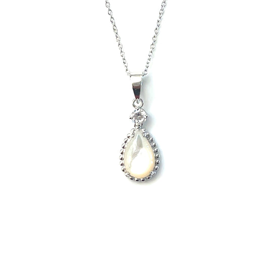Eternal Glow – Pearl Shell Teardrop Pendant