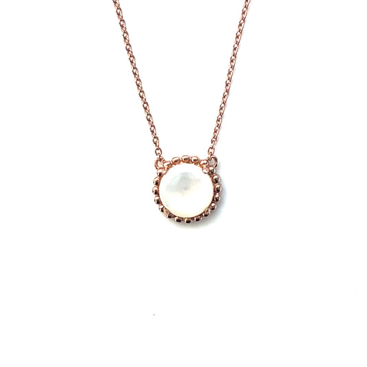 Luminous Muse – Pearl‑Shell Pendant